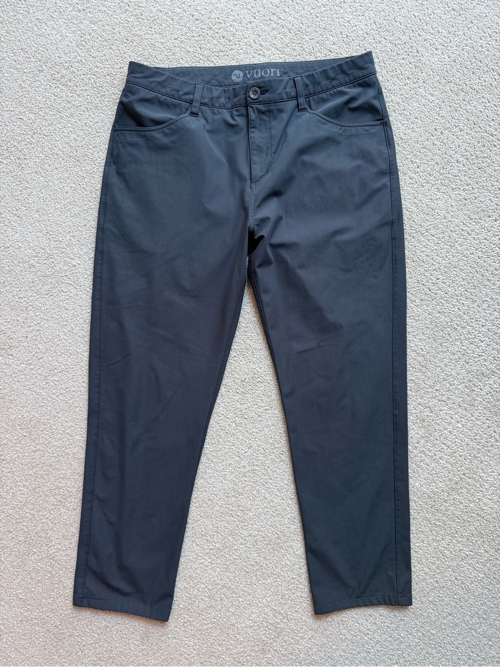 Vuori Men’s Meta 5 Pocket Slim Performance pants in Charcoal